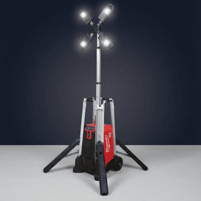 Milwaukee MX FUEL 3.1m LED lighting tower fully extended on studio background – cordless site light for hire